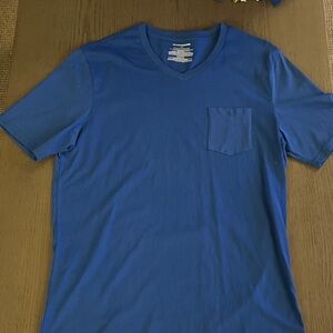 🦋Amazon Essentials Men's Short Sleeve Blue Tee🦋